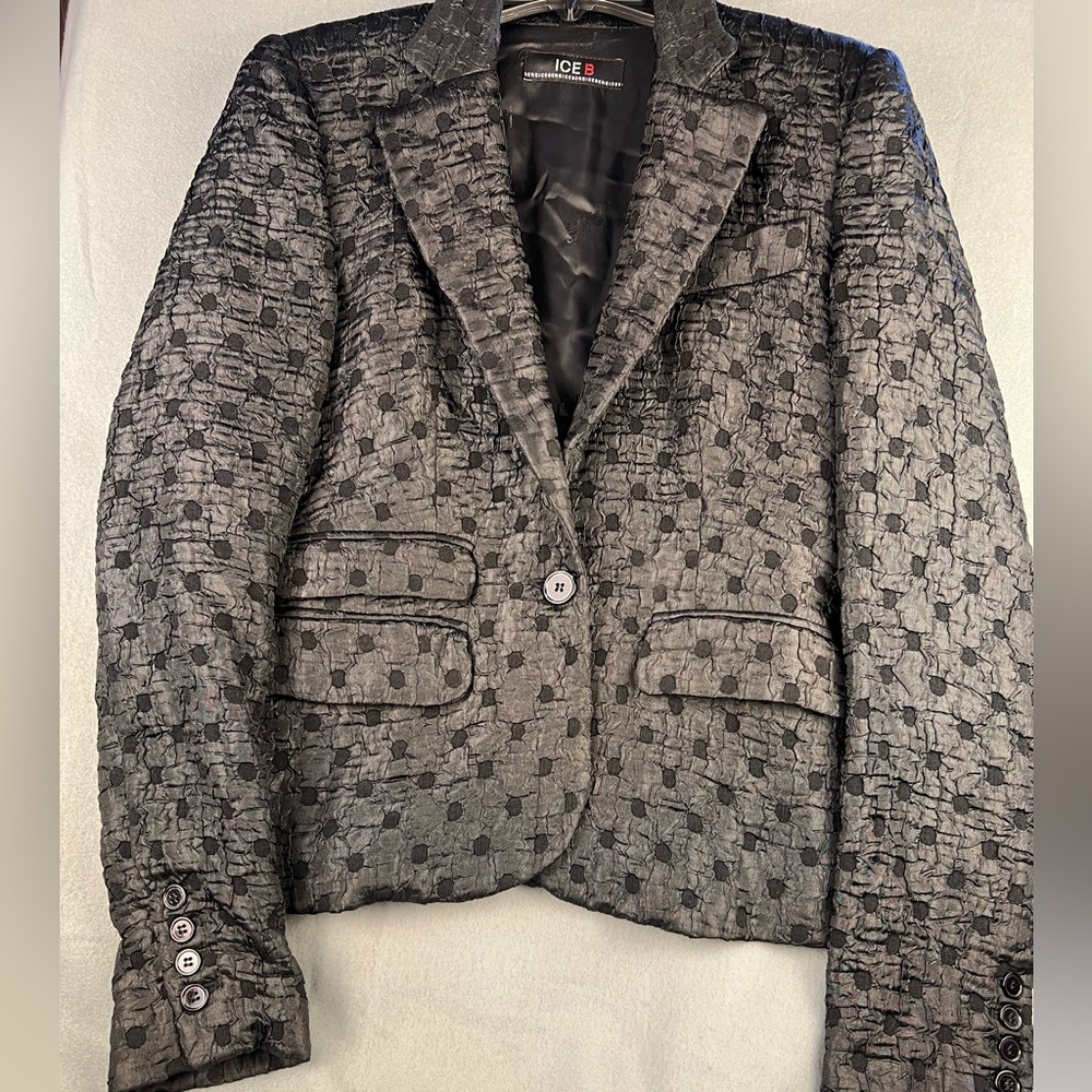 IceBerg Women's Crinkled Silk Textured Blazer